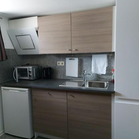 Zimmer In Direkter Naehe Zu Basel Grenzach-Wyhlen Luaran gambar