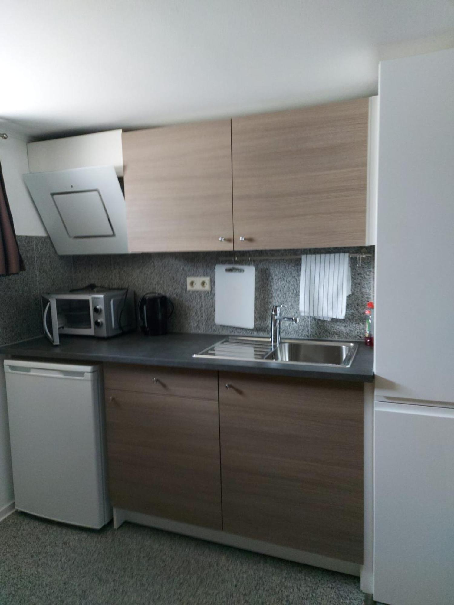 Zimmer In Direkter Naehe Zu Basel Grenzach-Wyhlen Luaran gambar